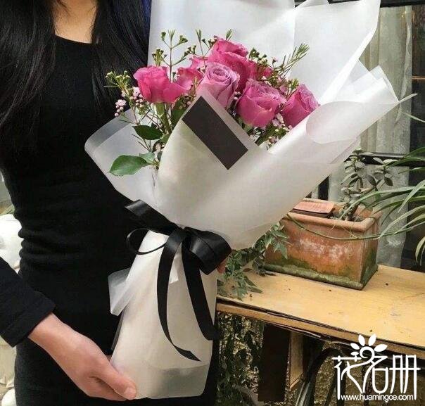 给老婆送花卡片怎么写，给老婆送花卡片留言